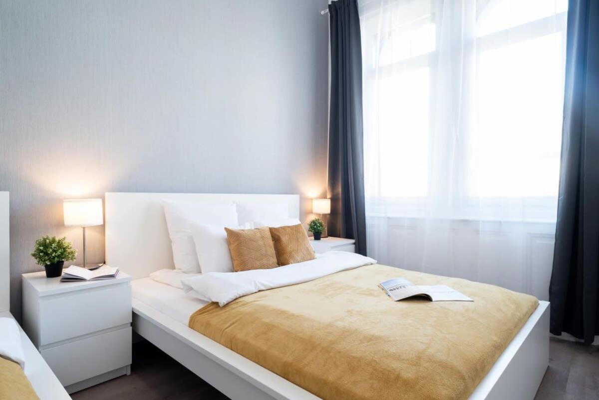 בודפשט Large Apartment At Perfect Central Location מראה חיצוני תמונה