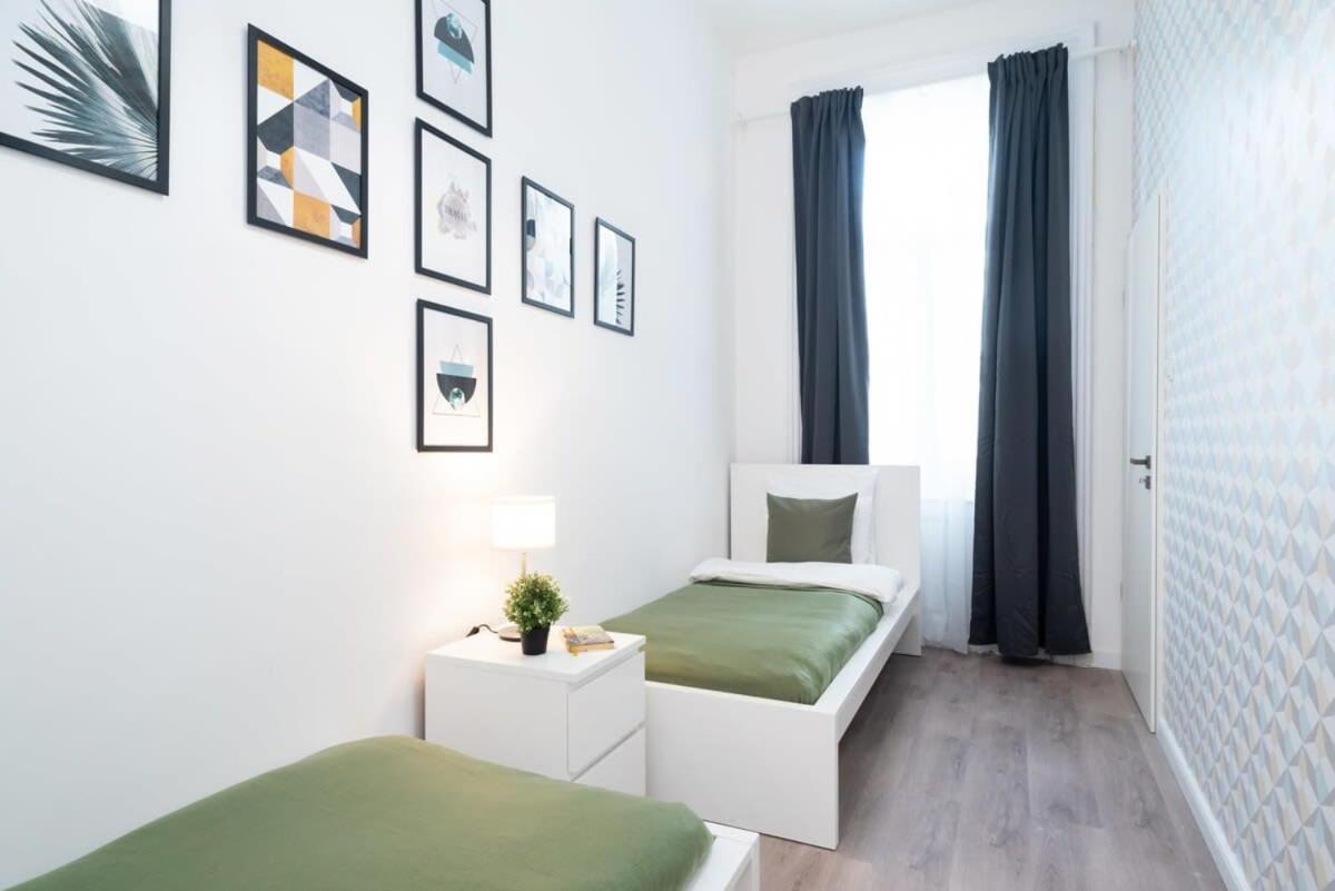 בודפשט Large Apartment At Perfect Central Location מראה חיצוני תמונה