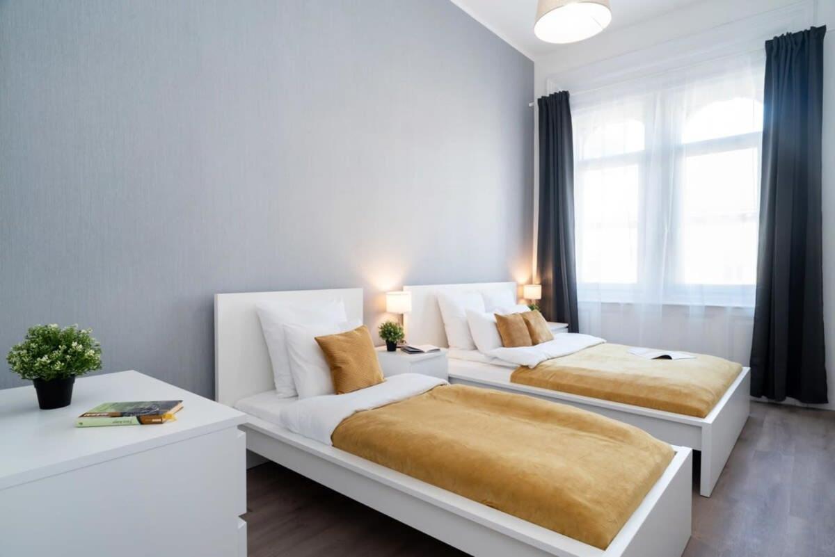 בודפשט Large Apartment At Perfect Central Location מראה חיצוני תמונה