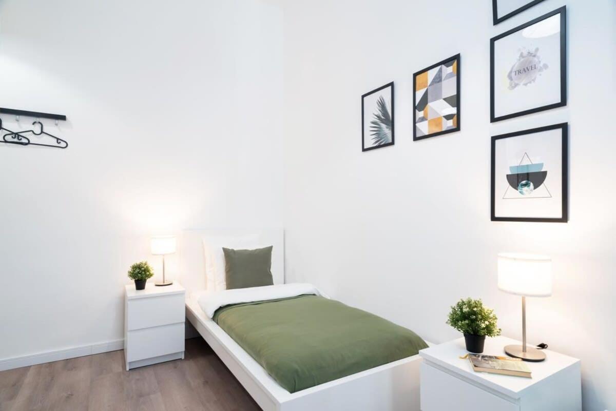 בודפשט Large Apartment At Perfect Central Location מראה חיצוני תמונה