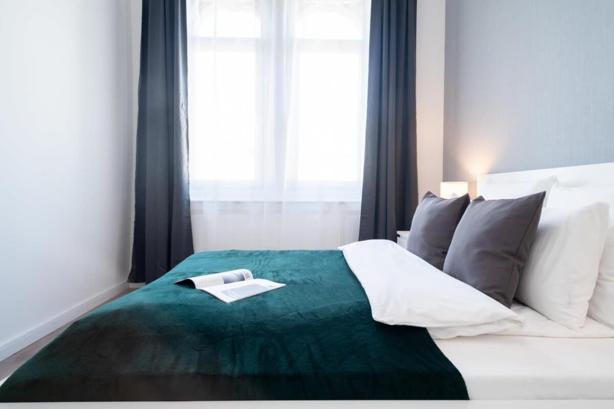בודפשט Large Apartment At Perfect Central Location מראה חיצוני תמונה