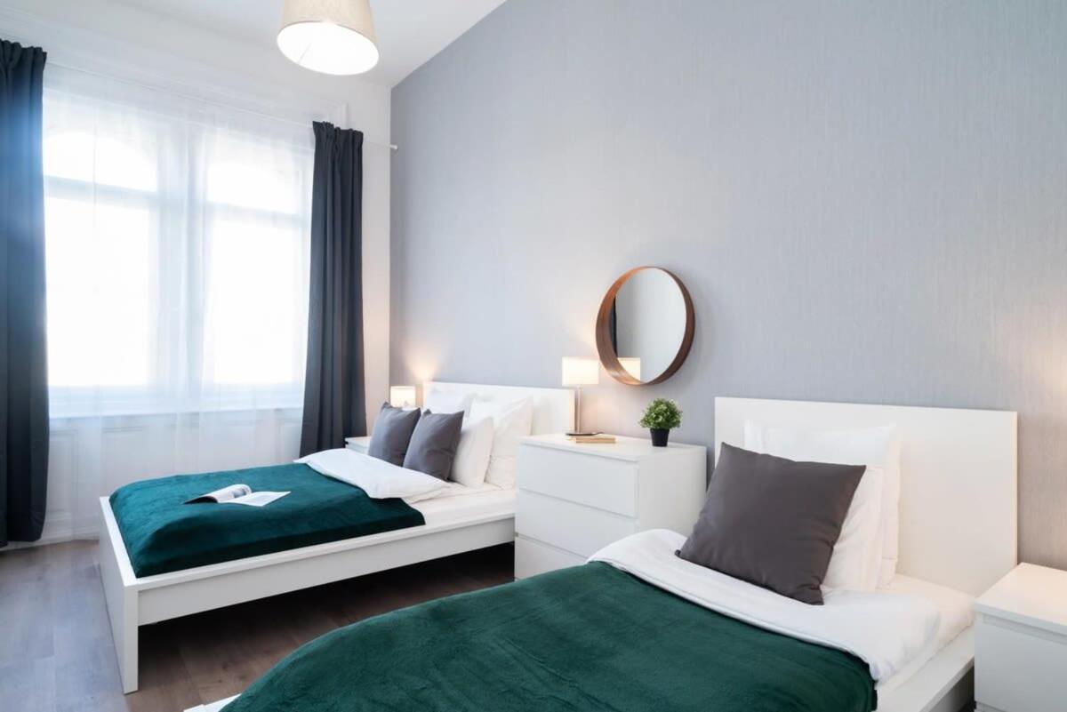 בודפשט Large Apartment At Perfect Central Location מראה חיצוני תמונה