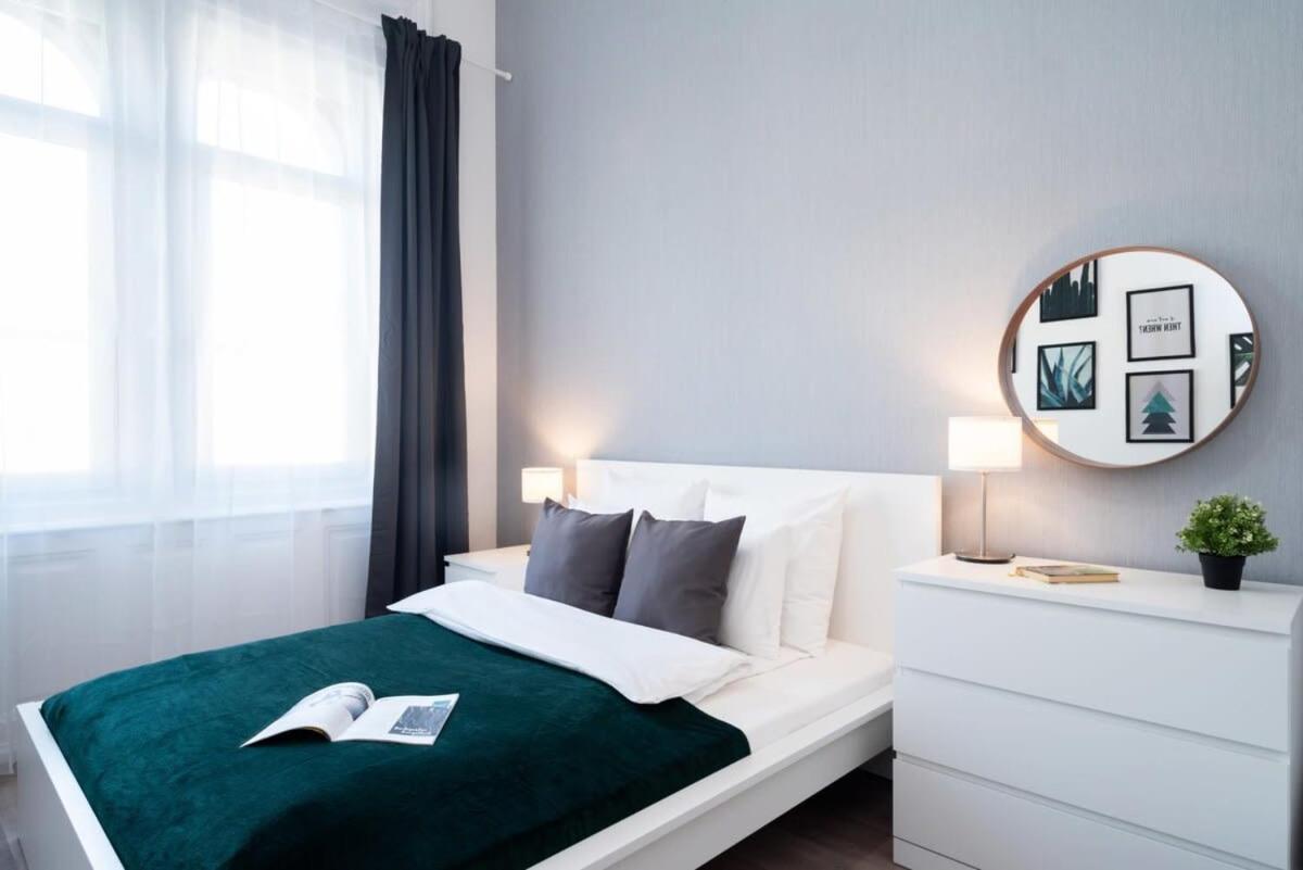בודפשט Large Apartment At Perfect Central Location מראה חיצוני תמונה