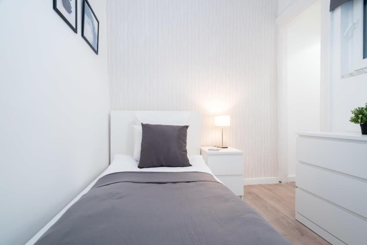 בודפשט Large Apartment At Perfect Central Location מראה חיצוני תמונה