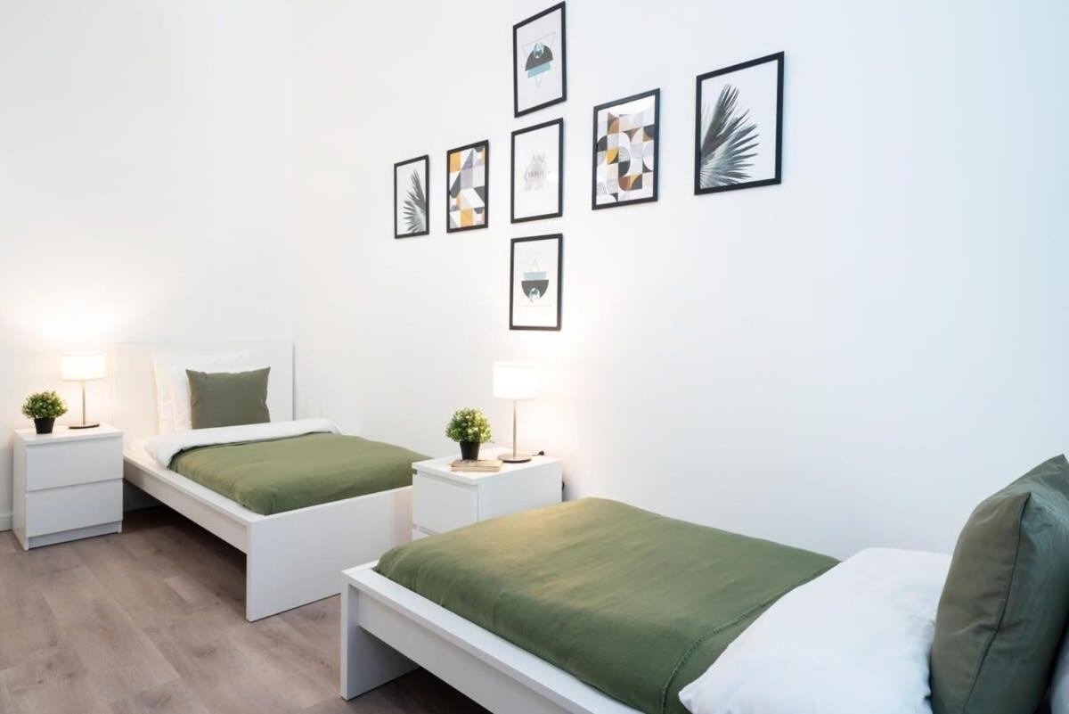 בודפשט Large Apartment At Perfect Central Location מראה חיצוני תמונה